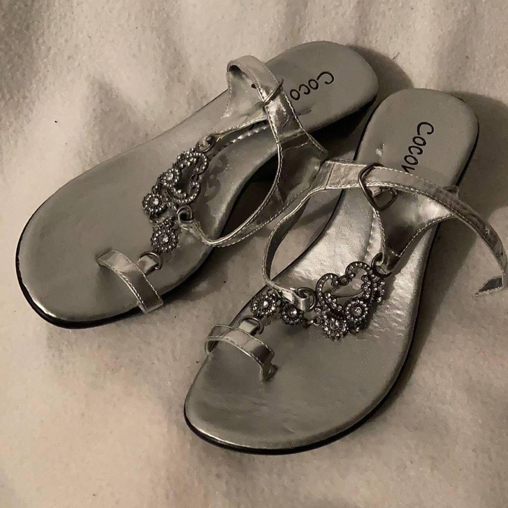 Super stylish, jeweled sandal